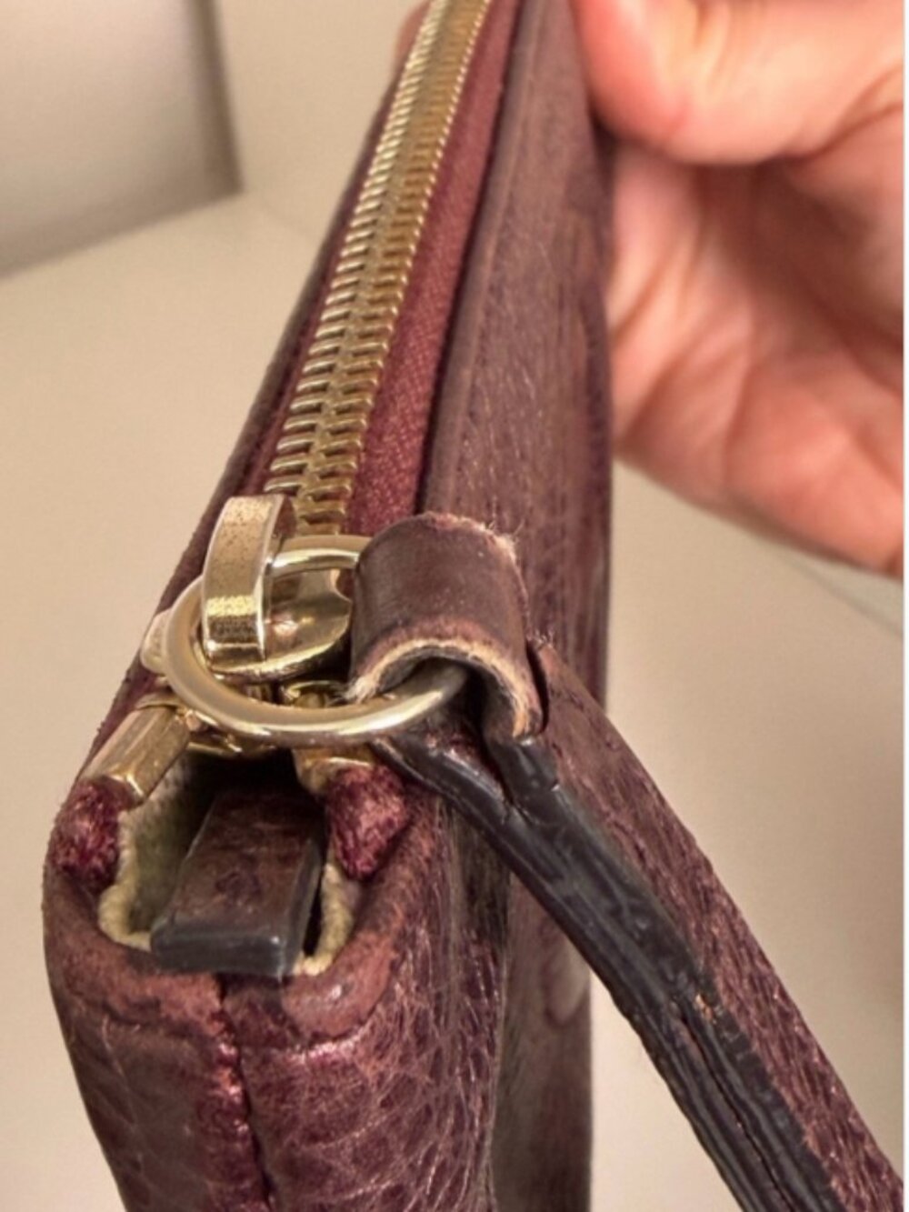 Gucci Soho Wristlet Clutch Burgundy Zipper Strap Pouch - Picture 2 of 7